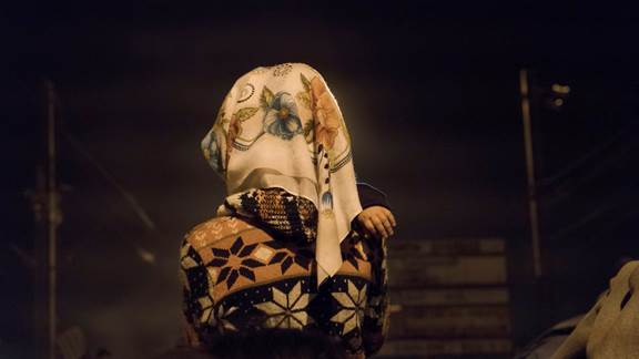 說明: Macintosh HD:Users:chendong:Desktop:張乾琦 工作坊:工作坊:官方作品:中文圖說:AZMA:8. 張乾琦，“AZMA”視頻截圖，2017 .jpg