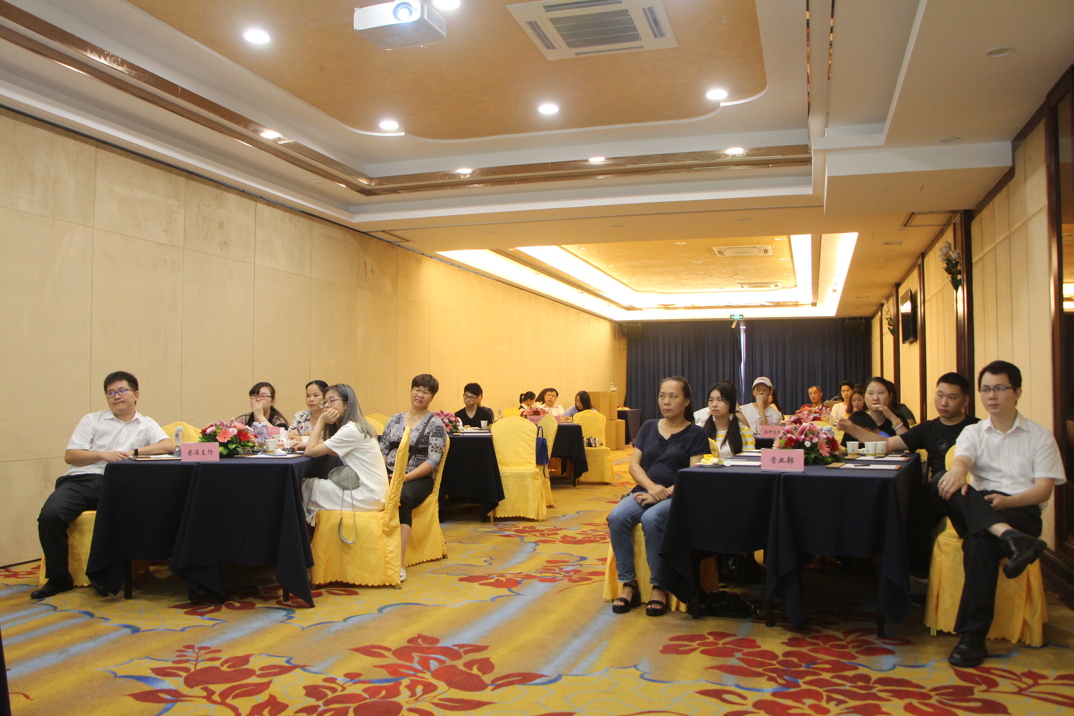 聆聽學(xué)長經(jīng)驗(yàn)之談